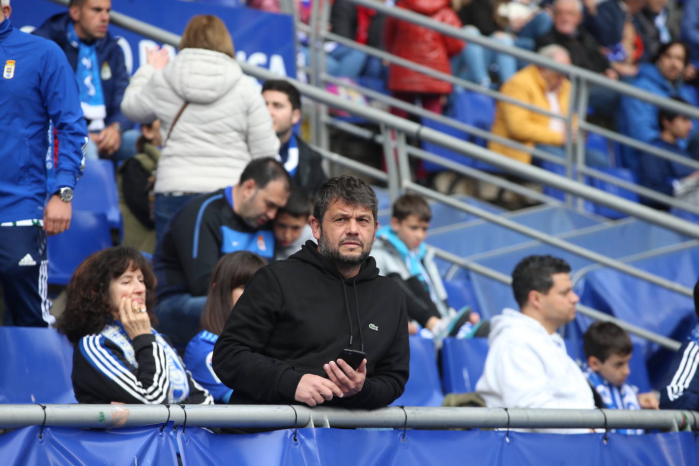 ¿Estuviste en el Tartiere? ¡Búscate en las fotos del último partido del Oviedo en casa!
