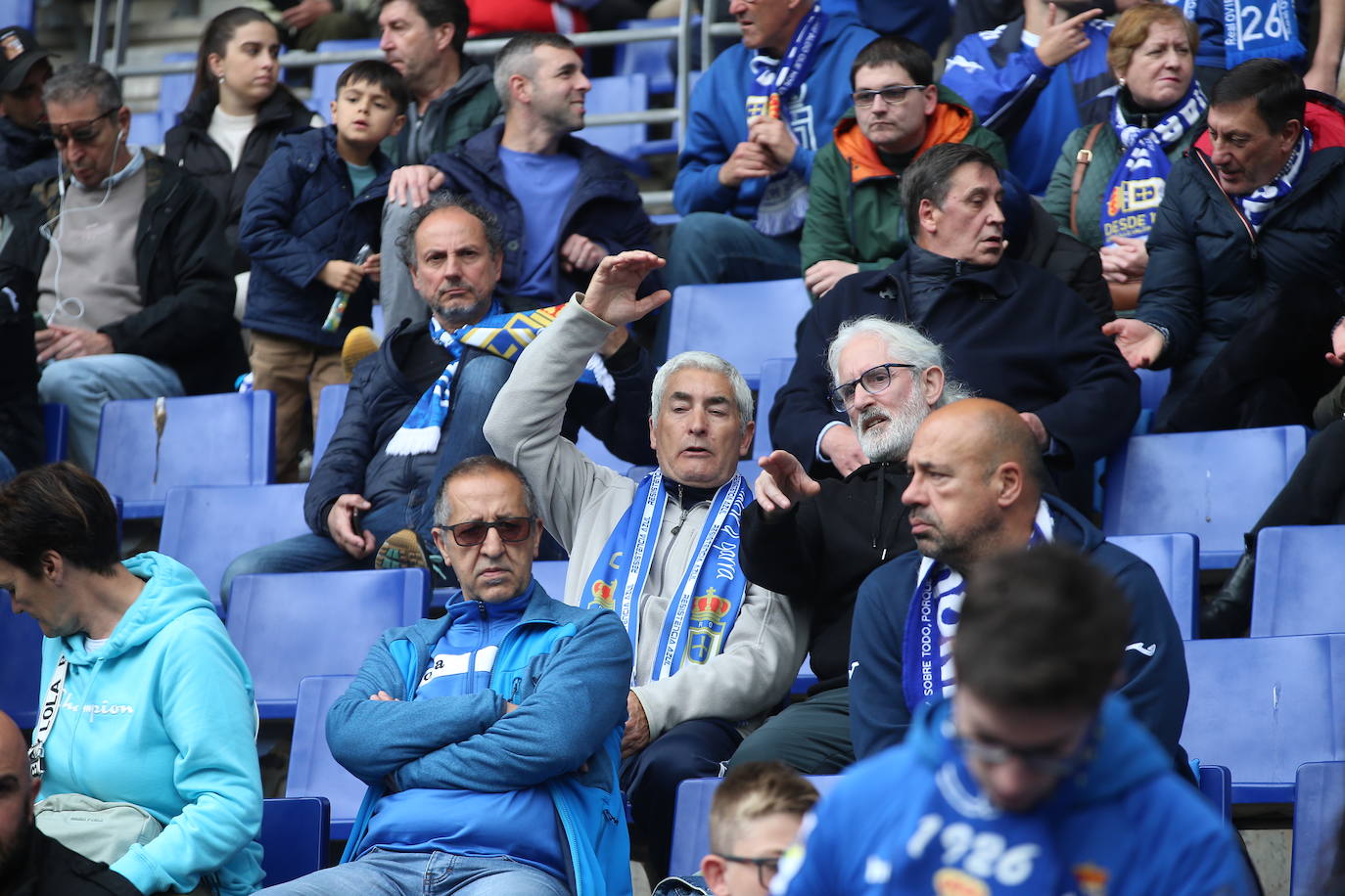 ¿Estuviste en el Tartiere? ¡Búscate en las fotos del último partido del Oviedo en casa!