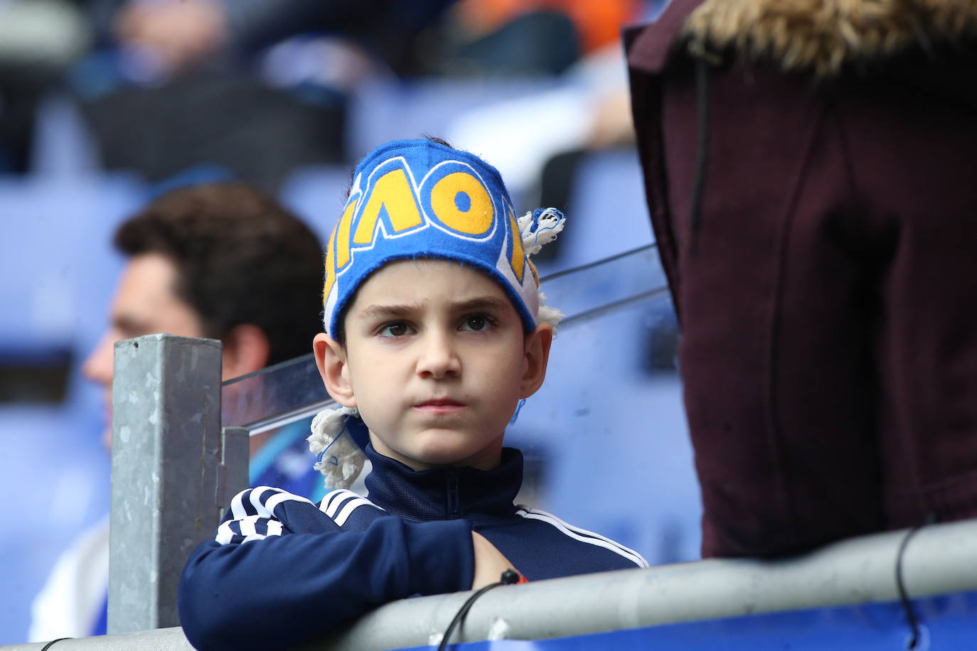 ¿Estuviste en el Tartiere? ¡Búscate en las fotos del último partido del Oviedo en casa!