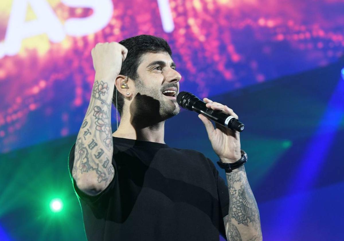 El cantante asturiano Melendi será padre por quinta vez.