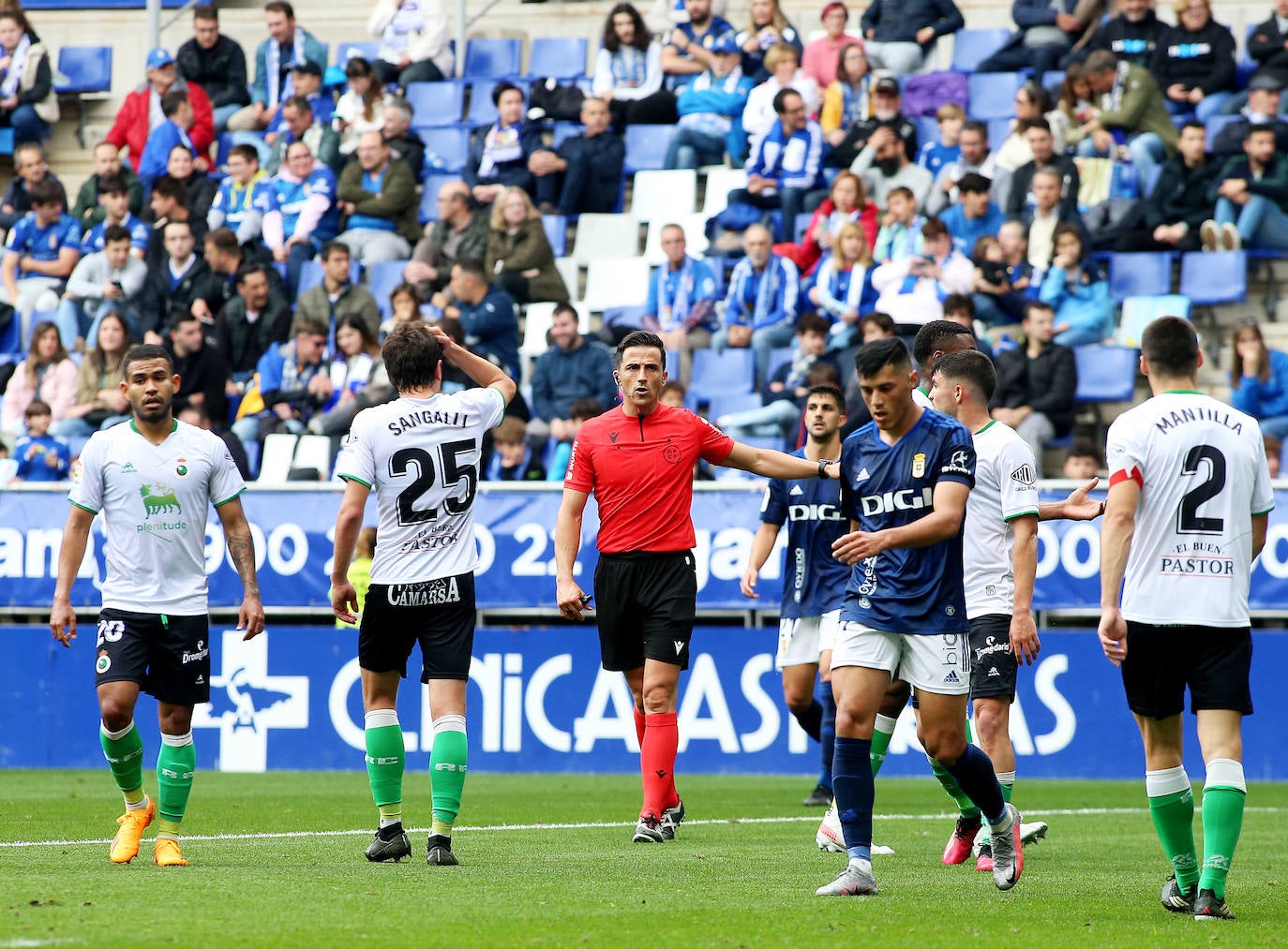 Las mejores imágenes del Oviedo 1 - 0 Racing