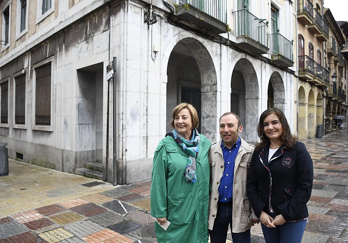 Mariví Monteserín, Noel Suárez y Yolanda Alonso.