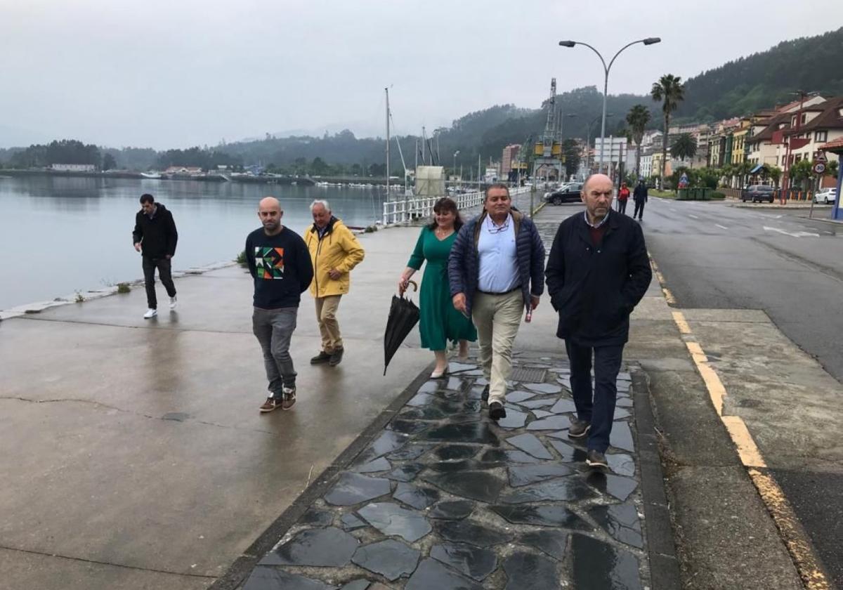 Cofiño arropa a los candidatos socialistas en Muros y Soto