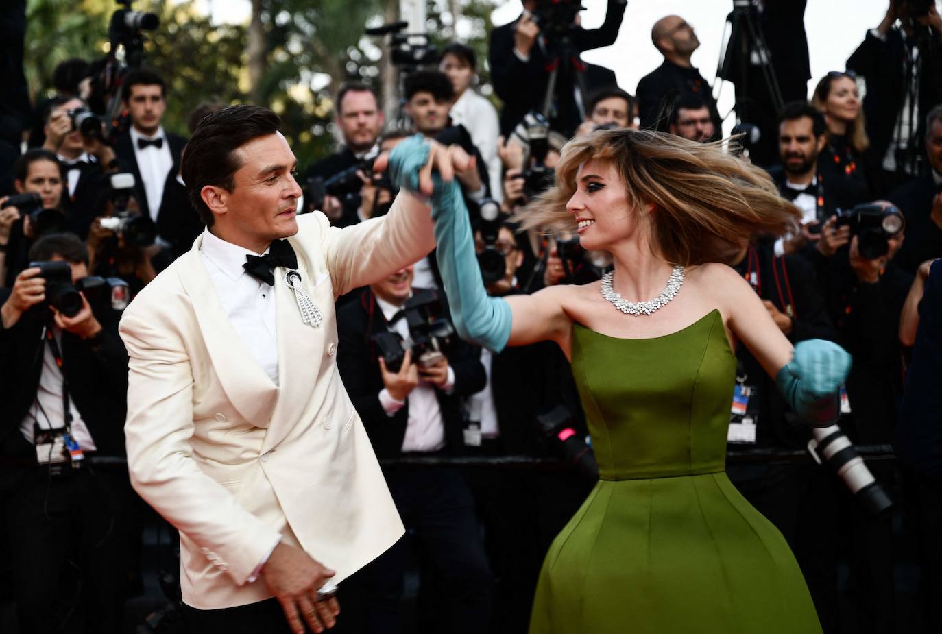 Rupert Friend y la actriz americana Maya Hawke.