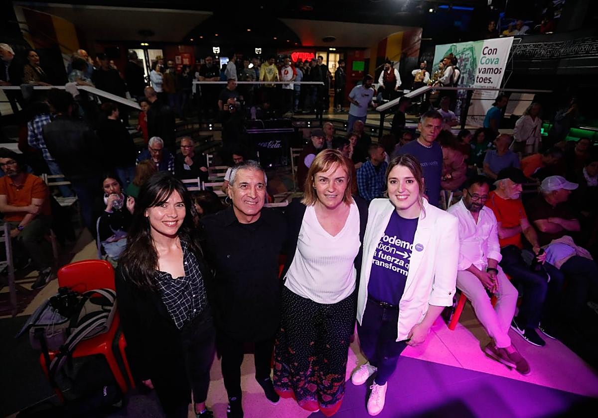 Laura Tuero, Xune Elipe, Covadonga Tomé y Olaya Suárez.