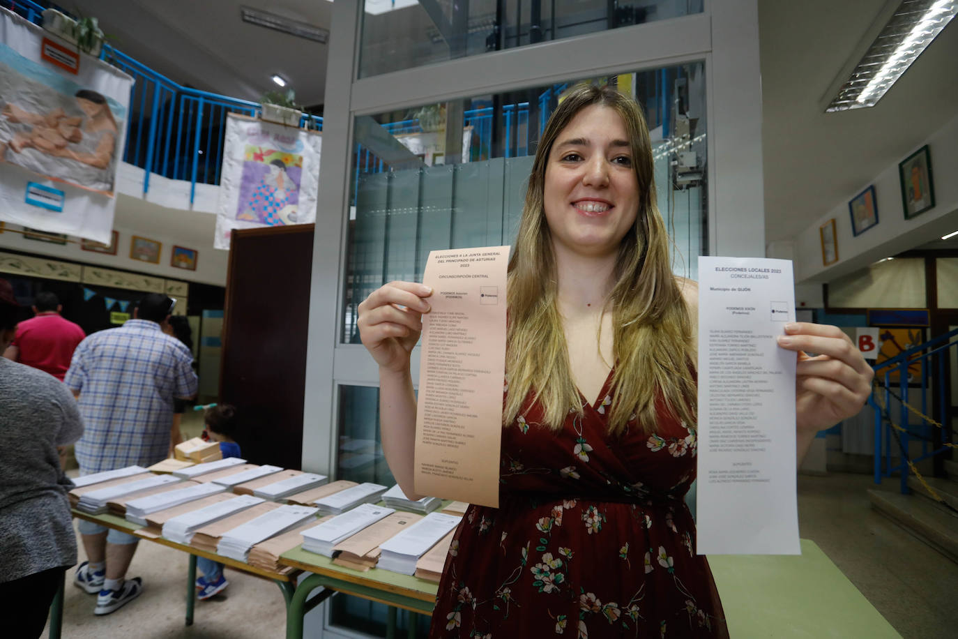 «Ilusión» entre los candidatos de Gijón al depositar el voto