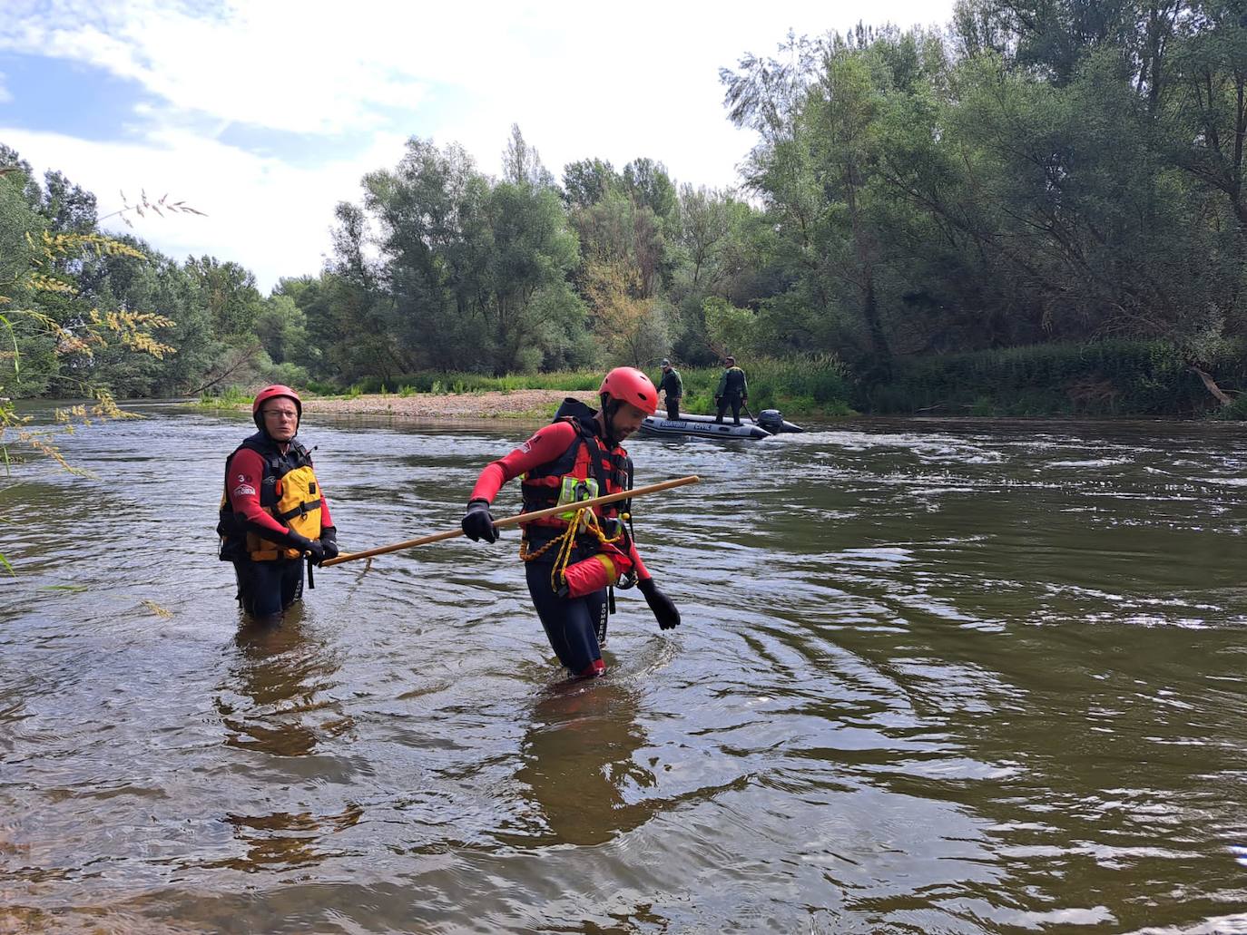Muere un asturiano en el río Esla a su paso por León