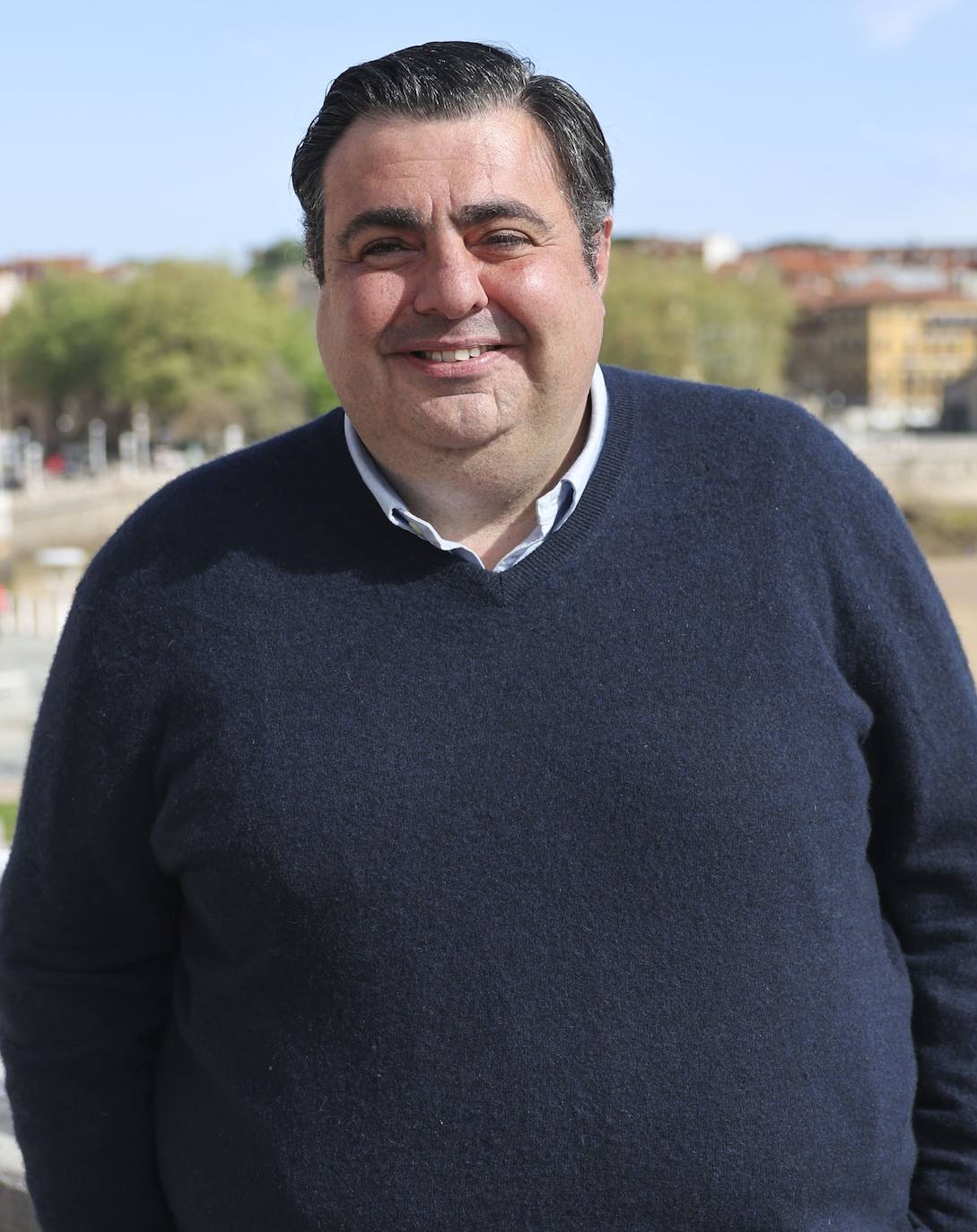 Fue director general de Empleo durante los dos mandatos de Foro en el Ayuntamiento. Pelayo Barcia Castañón ocupó el puesto número 13 en la primera lista electoral de Foro en 2011. Accedió a la Corporación tras la renuncia al acta de Ana Braña al inicio de aquel período. Durante los últimos cuatro años ha liderado una férrea oposición a las controvertidas políticas de movilidad de Aurelio Martín.