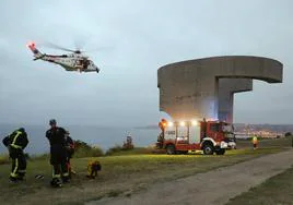 Dispositivo de bomberos y los rescatadores del salvamento marítimo Helimer.
