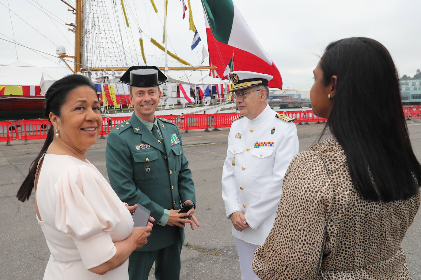 Visita al &#039;Cuauhtémoc&#039; en Gijón