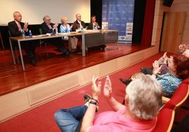 Raimundo Abando, Benigno Pendás, María Ángeles Villar, Antonio Ledezma y Luis Chacón.