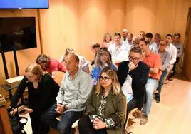 Los representantes de Cambia Avilés, PSOE, PP y Vox estuvieron presentes en el escrutinio que tuvo lugar esta misma mañana en los juzgados de Avilés.