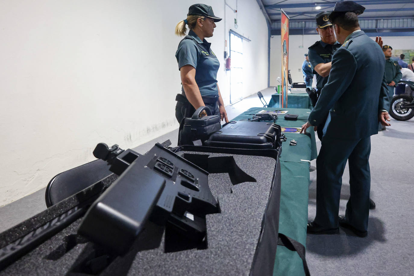 Las Fuerzas Armadas se despliegan en el recinto ferial de Gijón