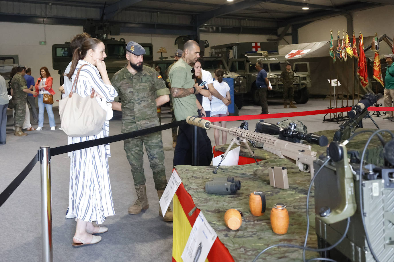 Las Fuerzas Armadas se despliegan en el recinto ferial de Gijón