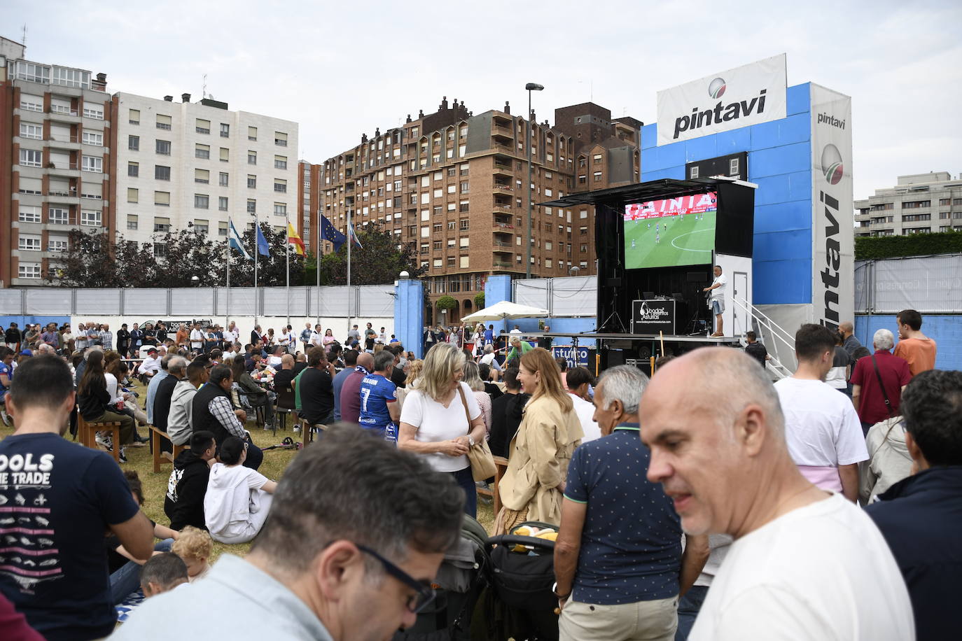 Así vivió la afición del Real Avilés el partido desde el Suárez Puerta