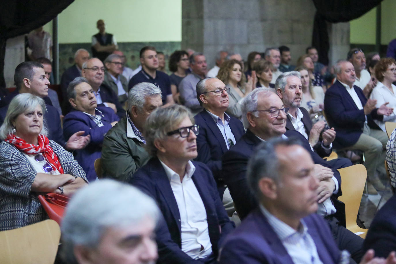 Un libro para recoger la historia de la Comandancia de la Guardia Civil de Gijón