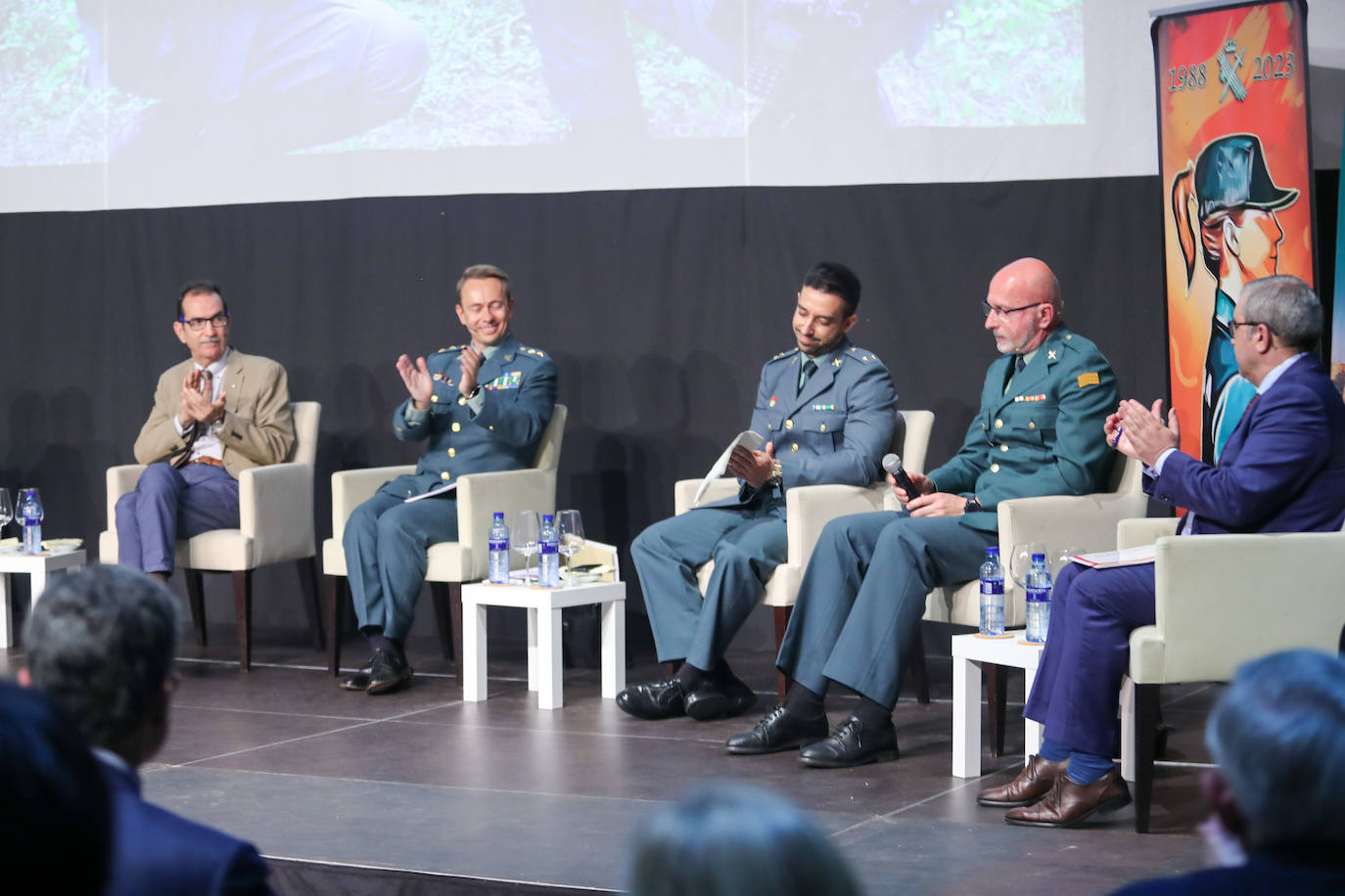 Un libro para recoger la historia de la Comandancia de la Guardia Civil de Gijón