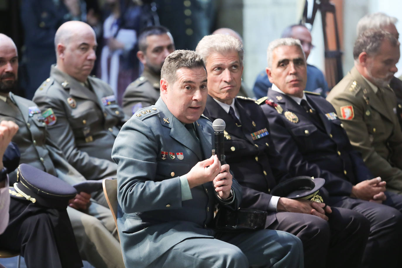 Un libro para recoger la historia de la Comandancia de la Guardia Civil de Gijón