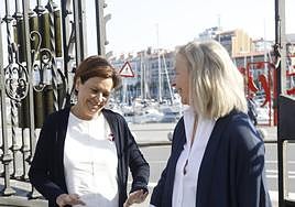 Carmen Moriyón y Sara Álvarez Rouco, en un encuentro celebrado en EL COMERCIO durante la campaña electoral.