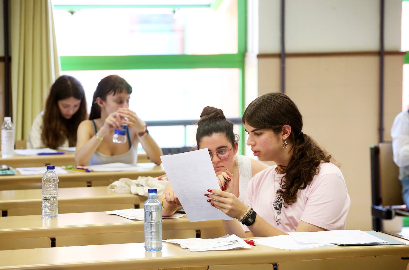 La primera jornada de la EBAU en Asturias, en imágenes