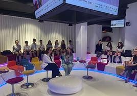 María Calvo y Jimena Pascual, en la clausura del MASSTEAM 2023 en Oviedo.