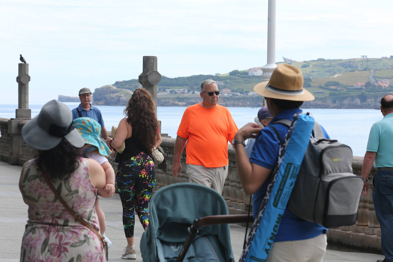 El crucero MS Rivera llena Gijón de turistas