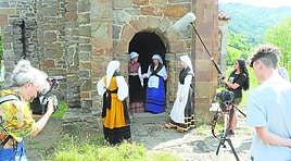 Rodaje del falso documental en Santa Cristina de Lena.