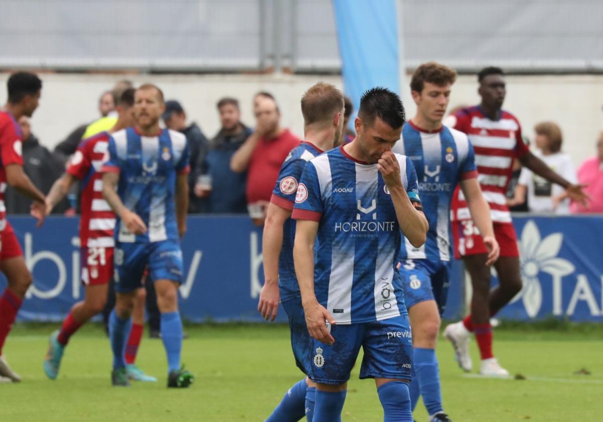 Natalio Lorenzo, el capitán, abatido al final del partido.