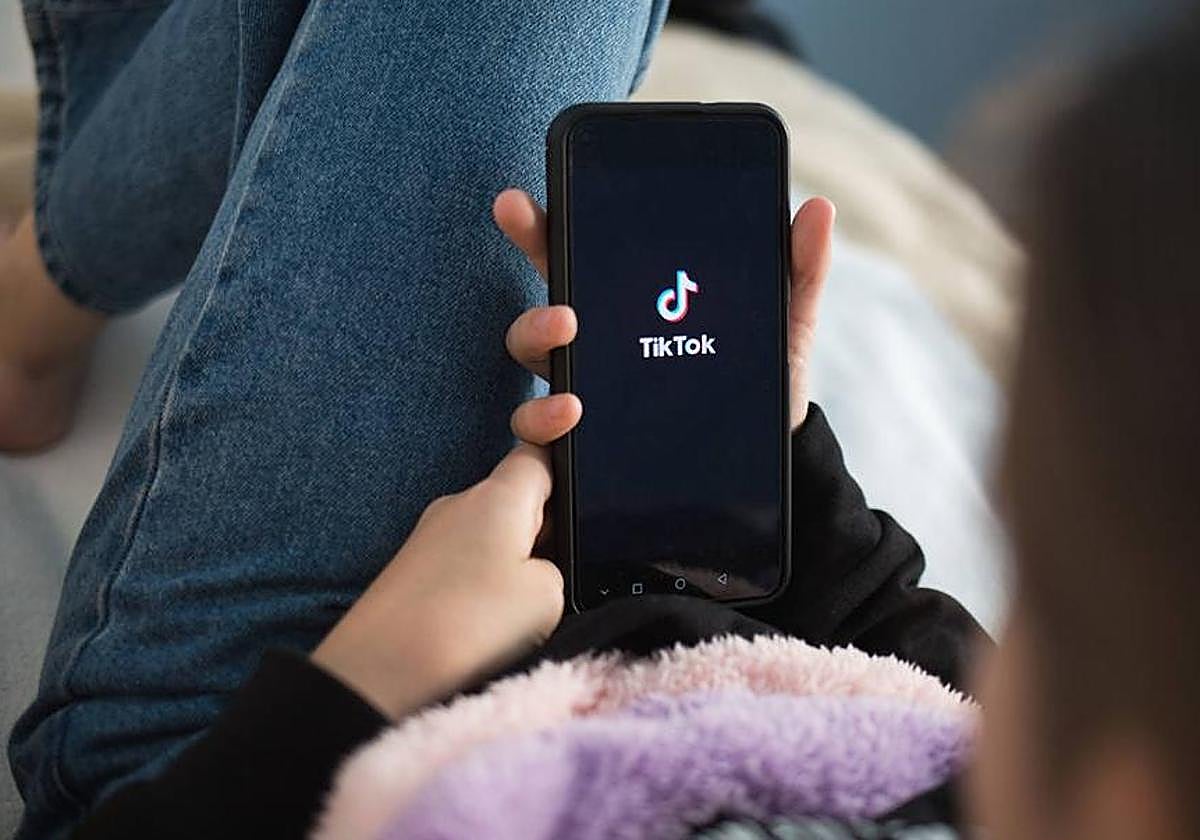 Un tiktoker rechaza hacer bolos en Asturias porque «es una ciudad olvidada y apartada»