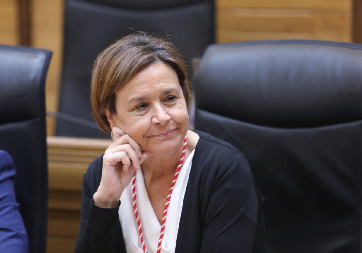 Carmen Moriyón durante el pleno constituyente del Ayuntamiento antes de ser investida por tercera vez alcaldesa de Gijón.