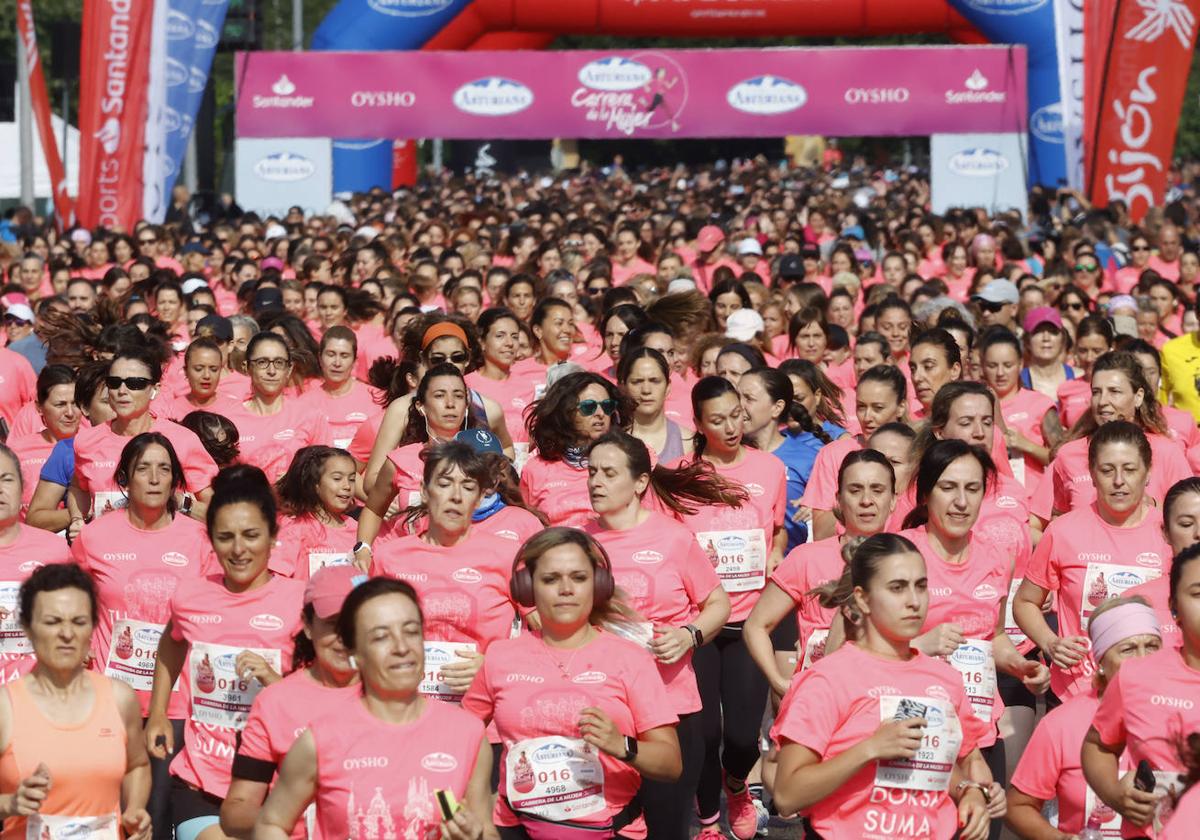 Gijón se vuelve a teñir de rosa con un grito de esperanza