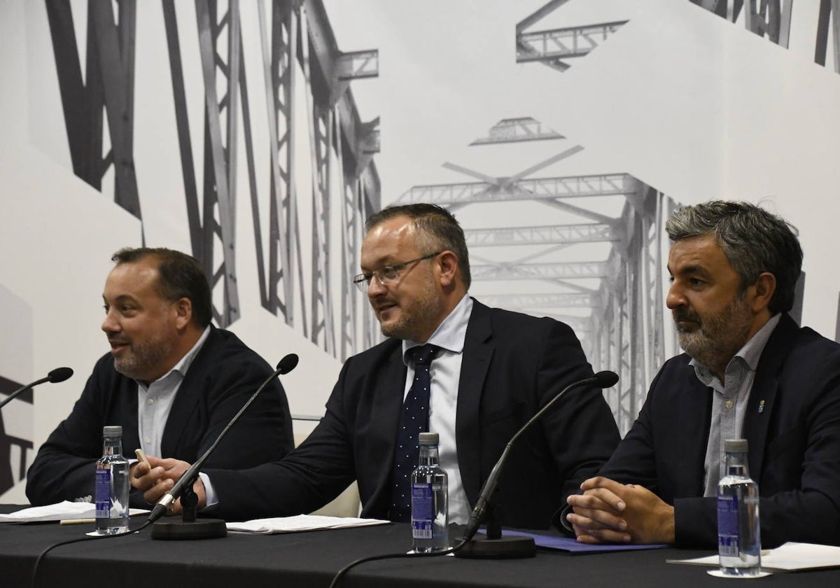 Pelayo García, Joel García y Alejandro Calvo, en la asamblea de CAC-Asprocon.