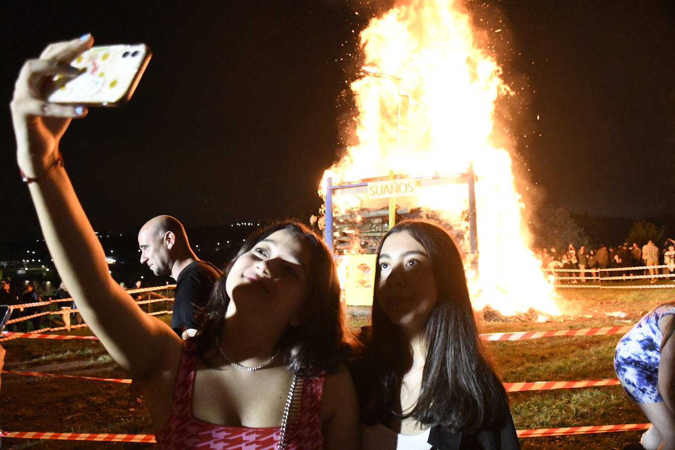 Así ha sido la celebración de San Juan en Avilés y Trasona