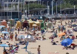 Asturias, a remojo para aliviar el calor