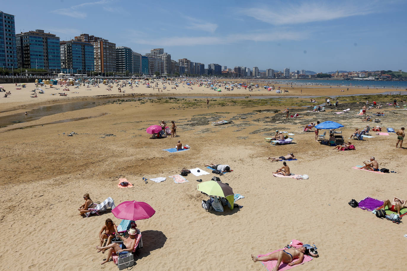 Asturias, a remojo para aliviar el calor