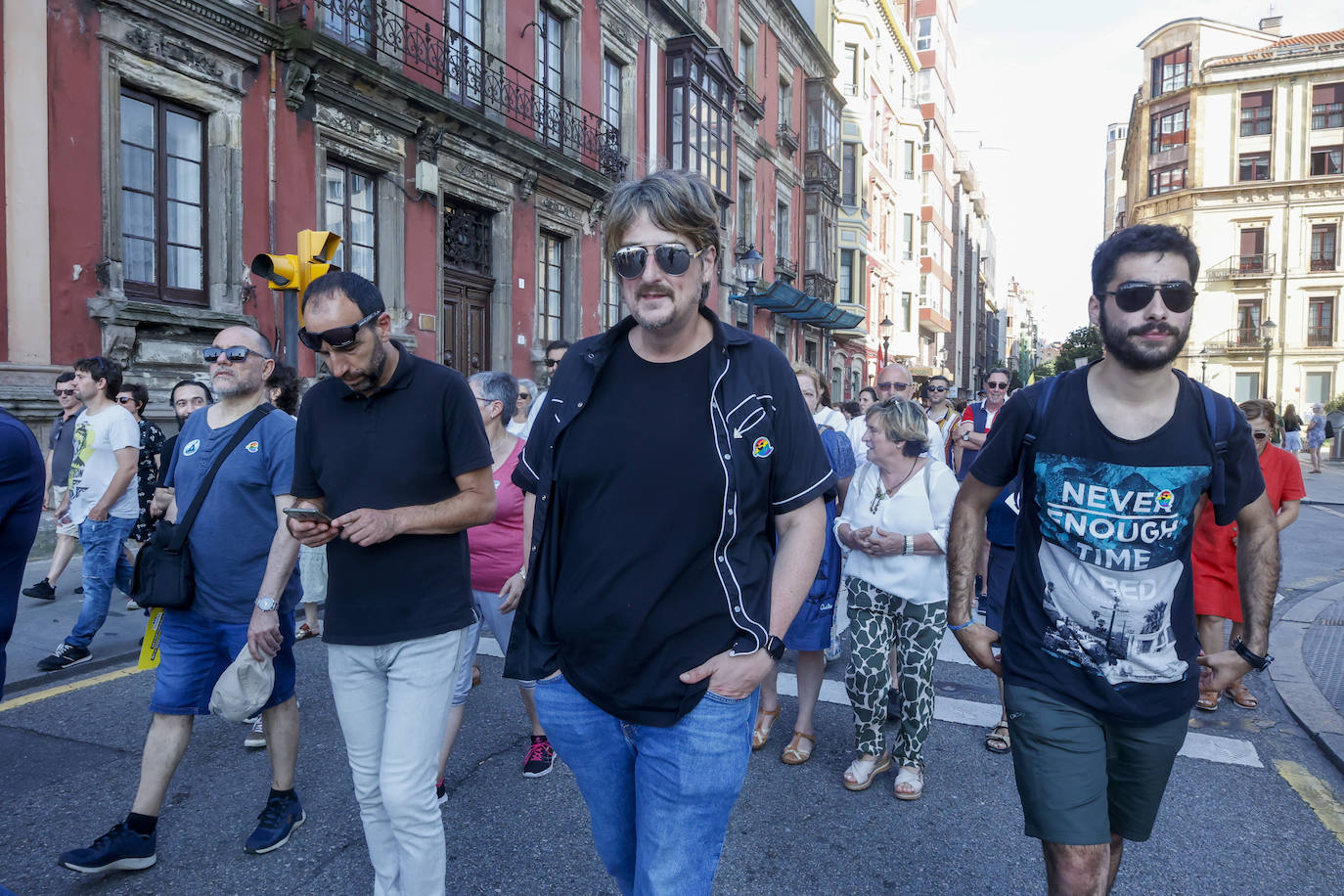 Así ha sido la multitudinaria manifestación del Orgullín en Gijón