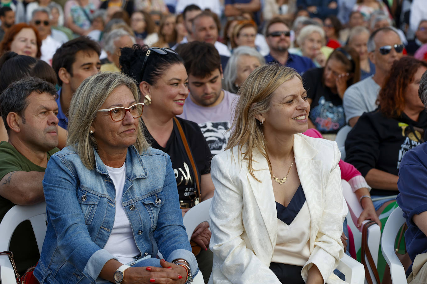 Así ha sido el acto de Santiago Abascal en Gijón