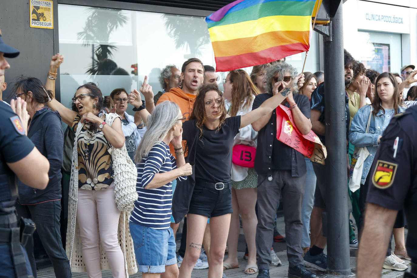 Así ha sido el acto de Santiago Abascal en Gijón