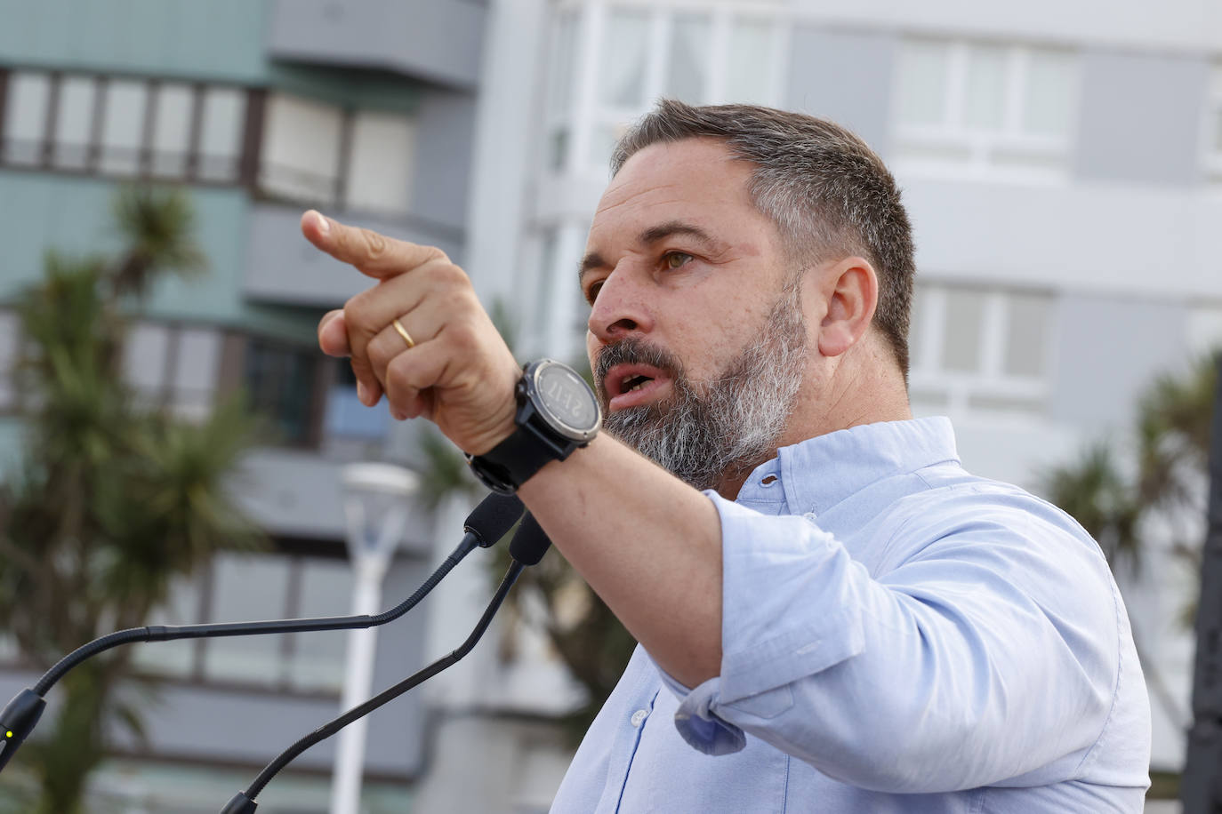 Así ha sido el acto de Santiago Abascal en Gijón