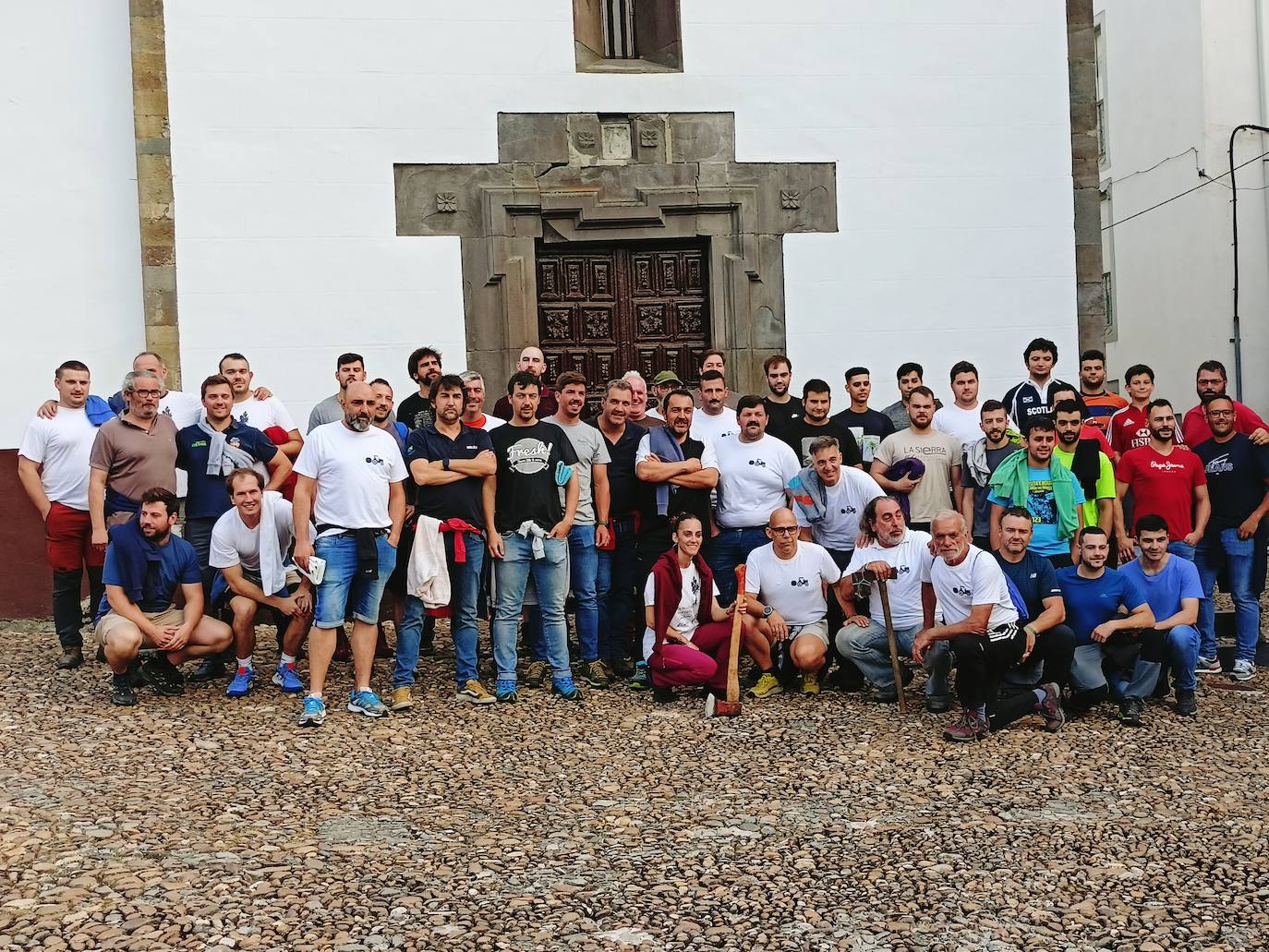 Así ha sido la festividad del arbolón en Cangas del Narcea
