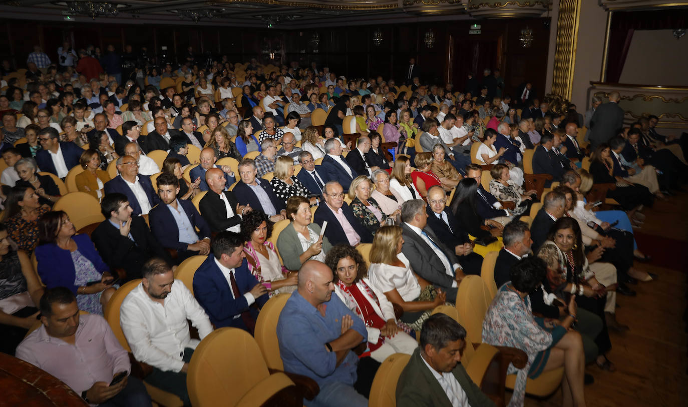 Honores y distinciones en Gijón: la entrega de las Medallas de la ciudad, en imágenes