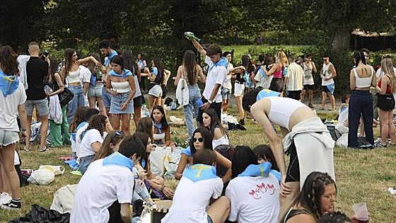 «No vamos a revisar los bolsos a las señoras, pero las garrafas con alcohol no van a pasar al prau del Carmín»