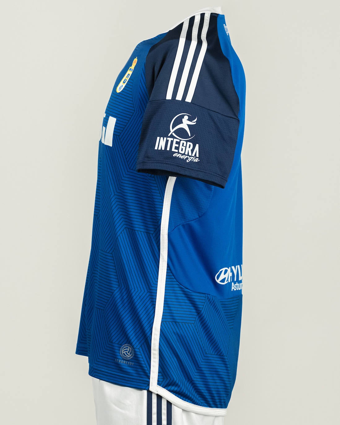 Así es la nueva equipación del Real Oviedo