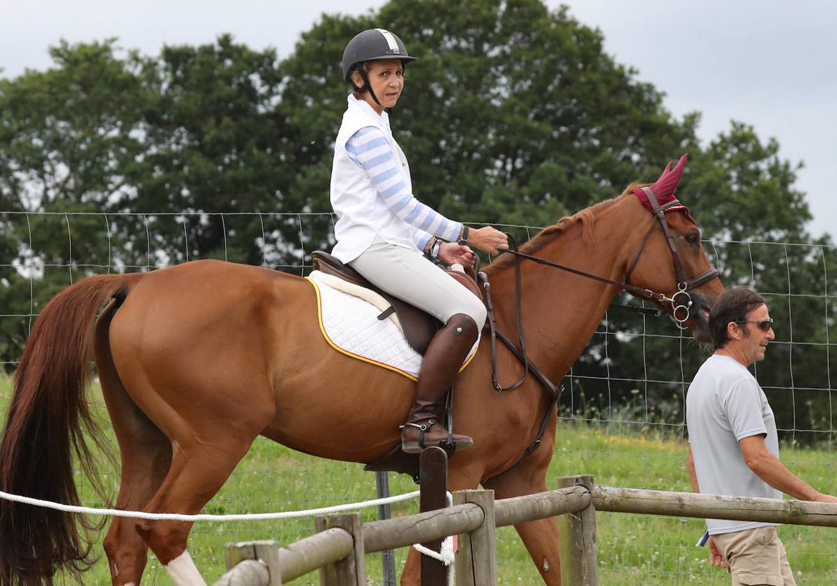 La infanta Elena, una amazona en Asturias