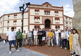 Aficionados gijoneses a los toros celebran la vuelta de la Feria de Begoña a la plaza de El Bibio del 15 al 18 de agosto.