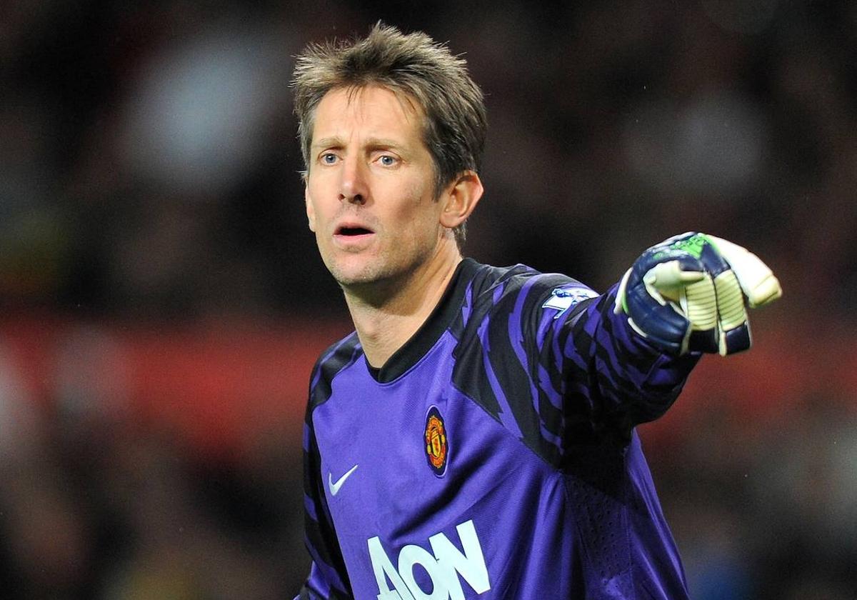 Edwin van der Sar, en un partido entre el Manchester United y el Arsenal en 2011.