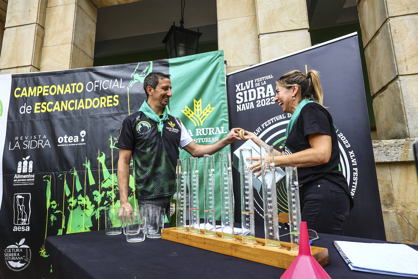 Wilkin Aquiles, rey de los escanciadores en Nava