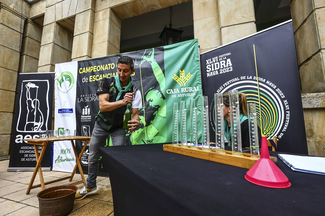 Wilkin Aquiles, rey de los escanciadores en Nava