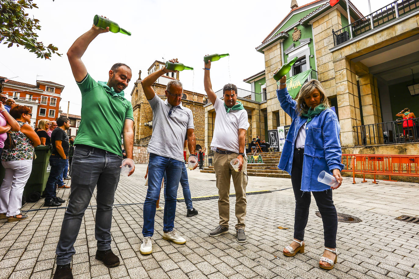 Wilkin Aquiles, rey de los escanciadores en Nava
