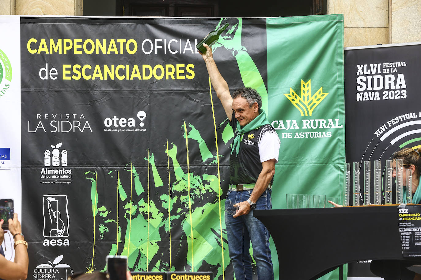 Wilkin Aquiles, rey de los escanciadores en Nava